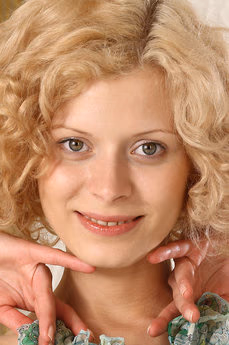metart-oliwia-a-4BB27BA063835414F5E18240964F78BE.avif