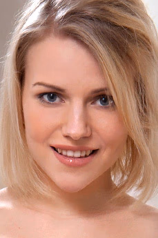 metart-raena-DF44F3493A5DD6D461F37AA17C990BEA.avif