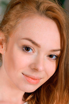 metart-regina-4C332CB48FB96074511011FB5F6644A1.avif