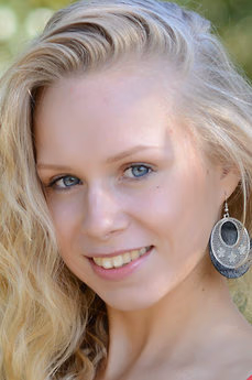 metart-rozi-2D0CBD275499EE34DDA1512036AAE612.avif
