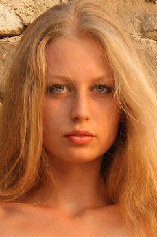 metart-sasha-h-54C5D673A7E6EF60C9360FACD90FC29B.avif