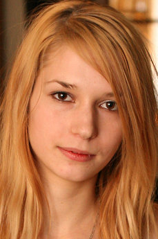metart-sasha-q-436EFB989E869340166900BE839BEFA8.jpg