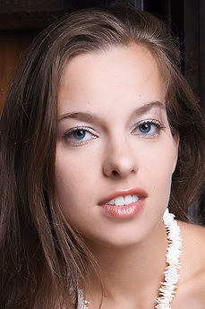 metart-selene-b-151AB0BAF3C95FA148083780388D4DB8.avif