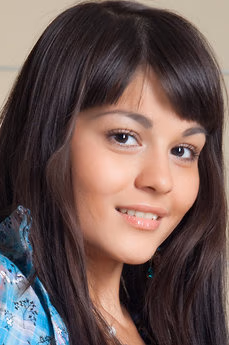 metart-shereen-a-94533C841584C9456113D200F39BF143.avif