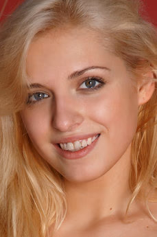 metart-sindy-25784FABC9B67484F97DB4176714FCFC.avif