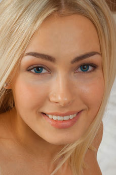 metart-skylar-A08DB9A4C3AC2C0469018D5A73DD75B7.avif