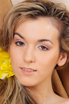 metart-sofy-a-EC4F783C68E0946884FC93F525A43D81.avif