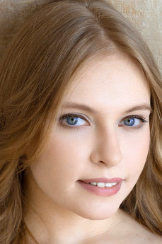 metart-sonya-elf-1BCA8B2403313774150E06E0228B16C5.avif