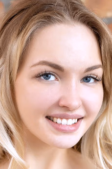 metart-sophie-gem-75B0E8B44E6934C455418B7EDF8815D5.avif