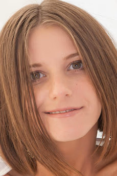 metart-talinka-a-9AB5CA0DAFE5D6046D75D05F347853EE.avif
