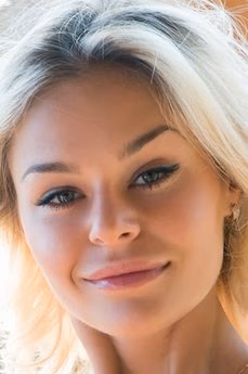 metart-taylor-a-234F6AB33D3CFC84C9D957434437C181.avif