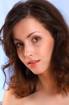 metart-ulia-e-C20D64C5C6086CCEC67144EA5465CD94.avif