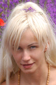 metart-ulya-c-1453613F4E05F3FA651CC1BE761F1097.avif