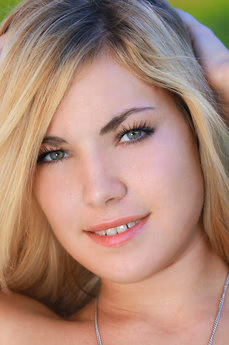 metart-valeri-b-40395F003B957394D1A4822ABEF45D2F.avif