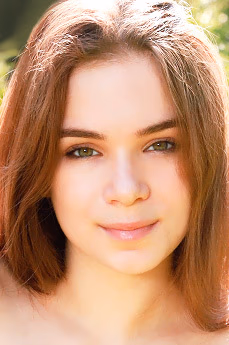 metart-vasilisa-vincent-C6DF76D8FF62C814513E232E2C4A59A8.avif