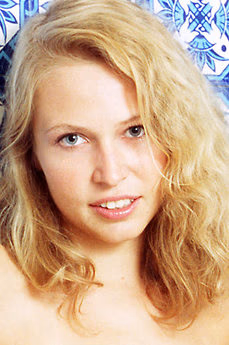 metart-vella-a-F8233C9140001BB21F79818853423CD9.avif