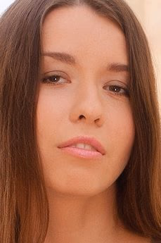 metart-victoria-e-9E7C793B85F13820A69C0DCA3D31AB7B.avif
