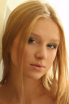 metart-vika-b-12BA99B65590F108A5F8A8F0D0ACC552.avif