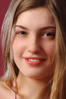 metart-viki-e-CEC7D8F1A1BEDAFDAC857AAEA248C93E.avif