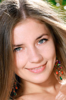 metart-vivian-41A689DF61FD1274690CFEB282061424.avif