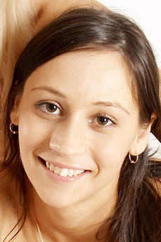 metart-yulia-a-DE272028413ECD2430EA4E2E6C552C64.avif