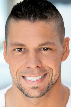 performer-profile-image-095f7686.jpg