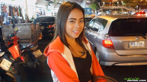 tuktukpatrol-image-post_gallery121502-8f21c8bf.avif