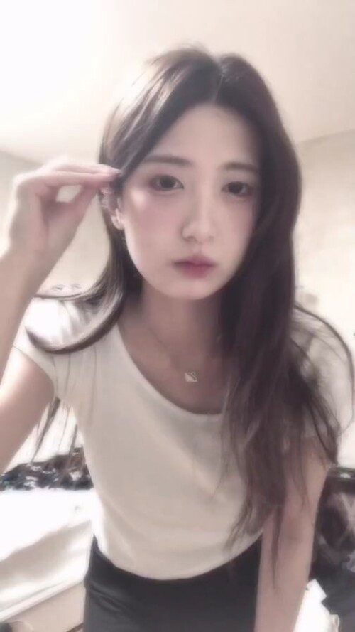 얼마전에 올라왔던 슬렌더녀 라방 추가영상.mp4 000000166
